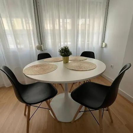 Holidays2malaga 2 Bedroom Armengual De La Mota Close Shopping Center *