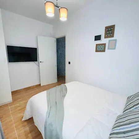 Holidays2malaga 2 Bedroom Armengual De La Mota Close Shopping Center Apartment *