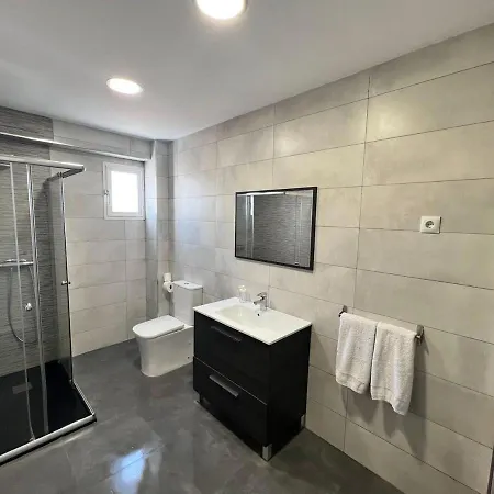 Holidays2malaga 2 Bedroom Armengual De La Mota Close Shopping Center