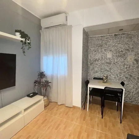 Holidays2malaga 2 Bedroom Armengual De La Mota Close Shopping Center *