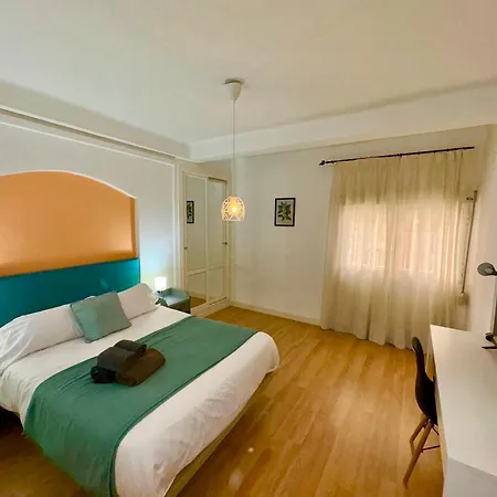 Apartament Holidays2malaga 2 Bedroom Armengual De La Mota Close Shopping Center