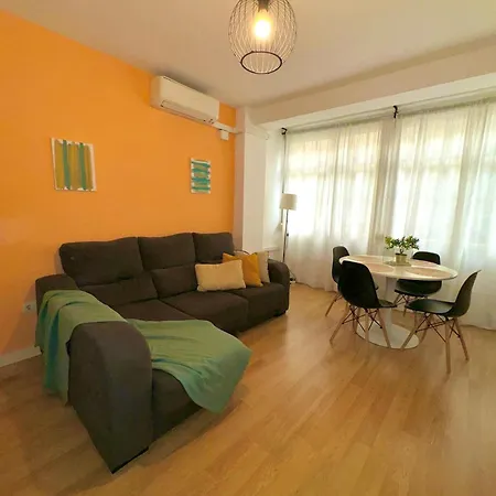 Holidays2malaga 2 Bedroom Armengual De La Mota Close Shopping Center