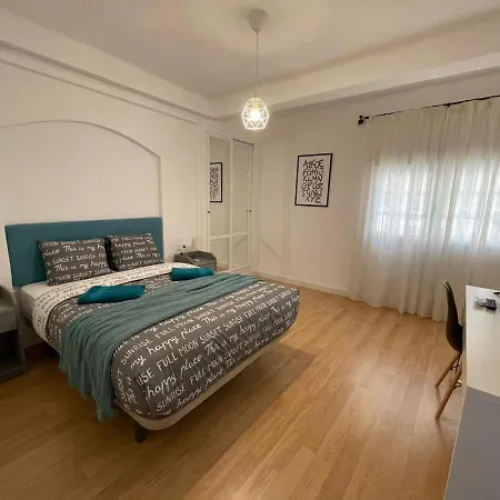 Holidays2malaga 2 Bedroom Armengual De La Mota Close Shopping Center Appartement Málaga